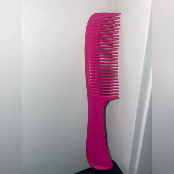 Pink Hair Styling Comb - Picture 3 of 4